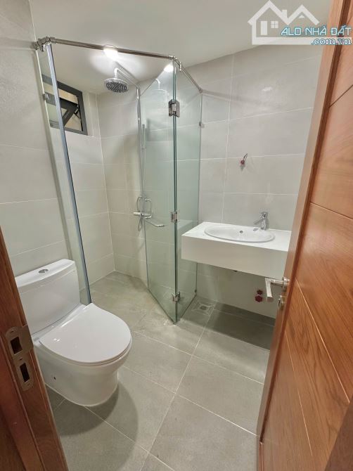 Căn hộ studio ban công rộng gần chợ Bến Thành quận 1 - 4
