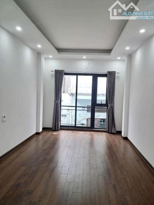 4 CĂN LIỀN KỀ NGÕ 10 LÁNG HẠ - 5T30M2 - NHÀ MỚI XÂY - NGÕ 3 GÁC THÔNG THÀNH CÔNG - 7.05 tỷ - 5