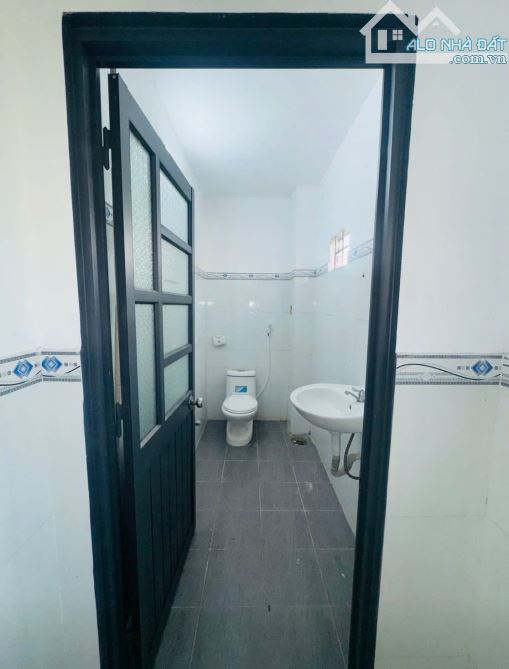 Nhà gần ngã tư Chiêu Liêu, đường ô tô, sổ hồng riêng, Dĩ An Bình Dương 2207 - 5