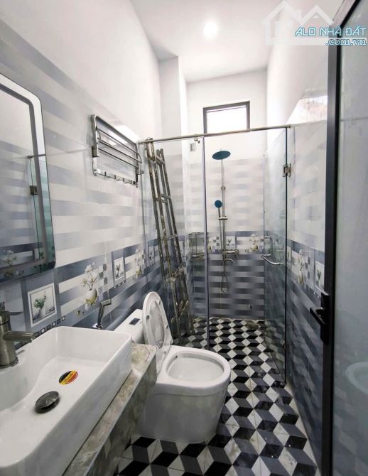Nhà đẹp 3 tầng mới xây tại xã Vĩnh Hiệp - Nha Trang - 5