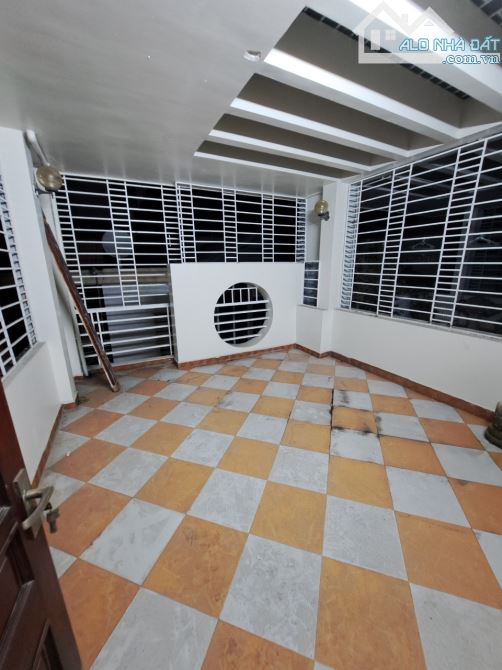 Cho thuê căn nhà 50m2 x 5 tầng tại ngõ 165 phố Dương Quảng Hàm - Cầu Giấy - 5