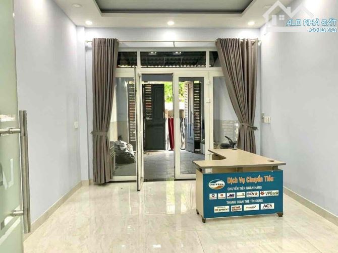 Cho thuê nhà Mặt tiền tân hương, tân phú, dt 4,25 x 25m, nhà 3 lầu, 5pn 6tolet, giá 24tr - 5