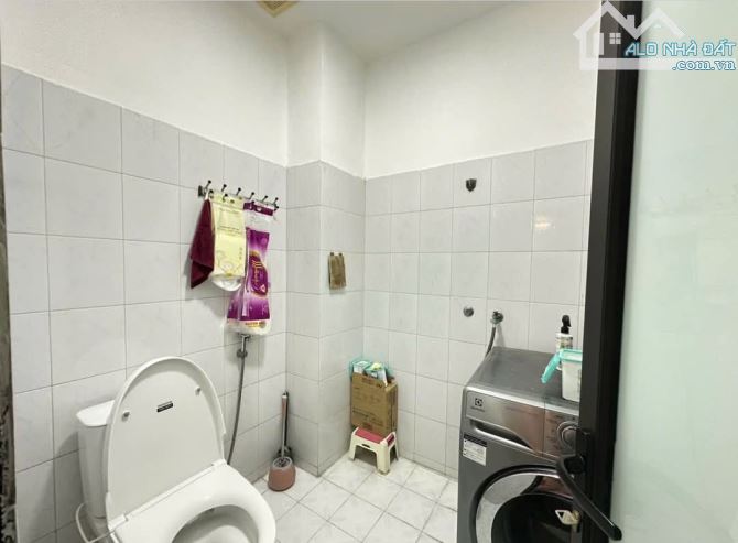 BÁN NHÀ CHÍNH KINH THANH XUÂN 48M2;4 TẦNG; MẶT 6M;4 PN;10,95 TỶ .NHÀ TRUNG TÂM QUẬN THANH - 5