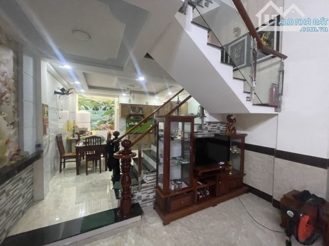 Nhà Hẻm Xe Hơi - Nguyễn Thị Búp Q12 - 60m2 - 5 tầng - Nhỉnh 6 Tỷ - 5