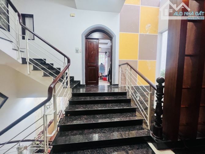 BIỆT THỰ VIP KHIỂU NĂNG TĨNH - KHU TÊN LỬA – 2 MẶT TIỀN TRƯỚC SAU – Ô TÔ THÔNG – 250M² – N - 5