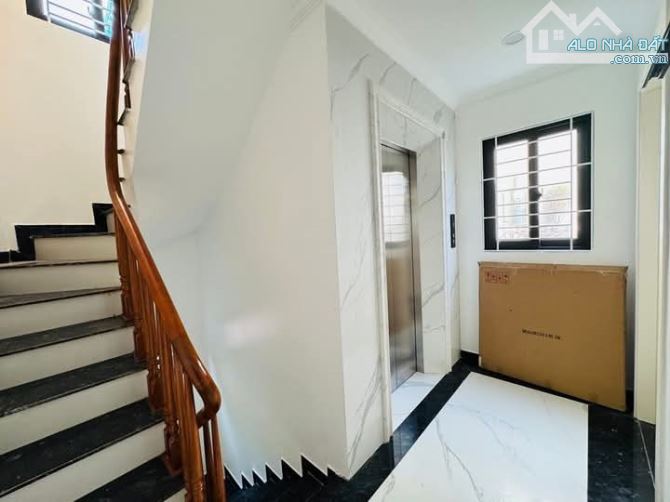 BÁN NHÀ MỚI, THANG MÁY, DÂN TRÍ CAO, Ô TÔ ĐỖ CỬA,  HÀNG XÓM PARK CITY LÊ TRỌNG TẤN: 55m2, - 5