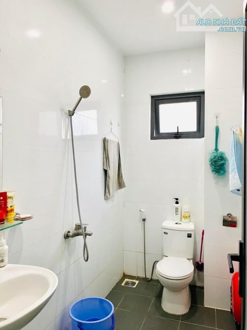 Bán nhà đẹp 3 tầng vào ở ngay.Huỳnh Tấn Phát,Quận 7.Giá 5.9 tỷ. - 5