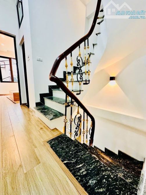 BÁN NHÀ GỐC ĐỀ – HAI BÀ TRƯNG – 32M – 6,18 TỶ - Vị trí đẹp – Ngõ thông – Ở ngay - Nội thất - 5