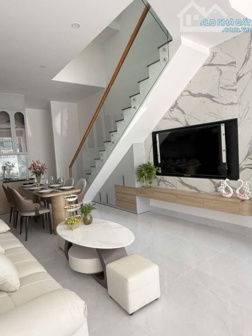 NHÀ 3 TẦNG HẺM 273 ĐỒNG KHỞI . P TÂN LỢI FULL NỘI THẤT - DT: 4X13.5M - GIÁ: 3.95 TỶ - 5