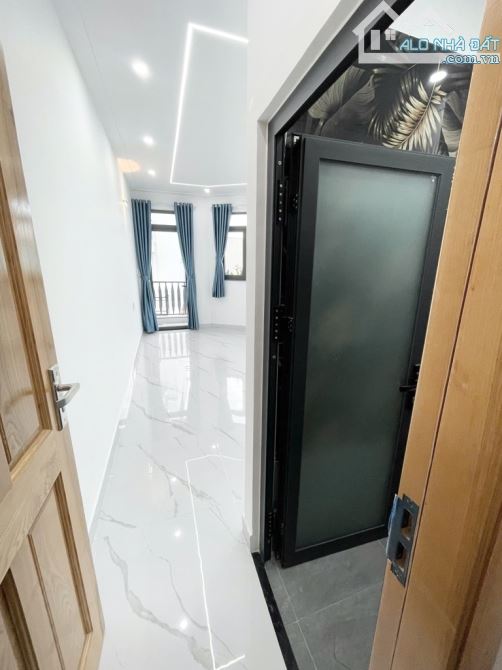 CHÍNH CHỦ CẦN BÁN GẤP NHÀ LÔ GÓC 2 MT Ở BÌNH TRỊ ĐÔNG 40m(4x10)4TẦNG 3PN 4WC GIÁ 5 TỶ X - 5