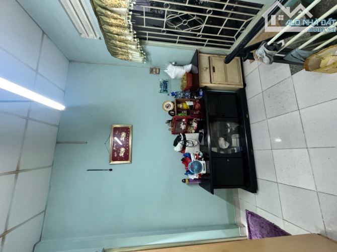 Bán nhà Phạm Văn Bạch, P15, Tân Bình. DT 28m2 x 2 tầng - 4.25 x 7. Giá 2.97 tỷ TL - 5