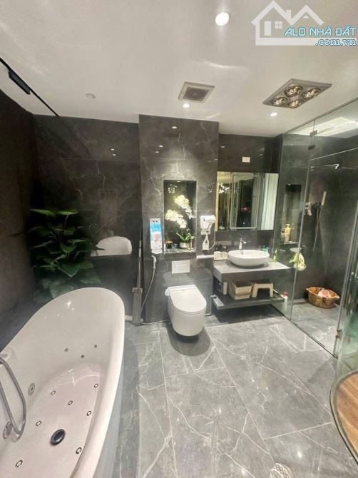 Biệt thự tiềm năng tăng trưởng tốt phố Nguyễn Đức Cảnh - Nội thất tiền tỉ dưới 1M USD - 5