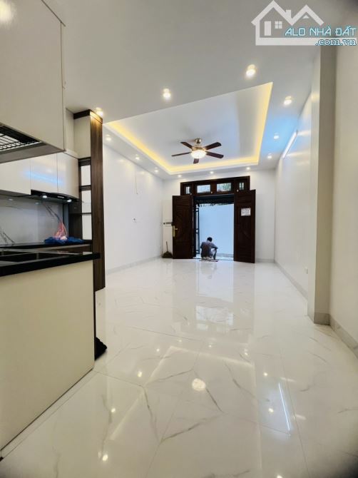 🏡Nhà mới Xuân La - Tây Hồ dt 39m2 nhỉnh 9 tỷ Thang máy xây 6 tầng -  Thang máy , Gần oto - 5