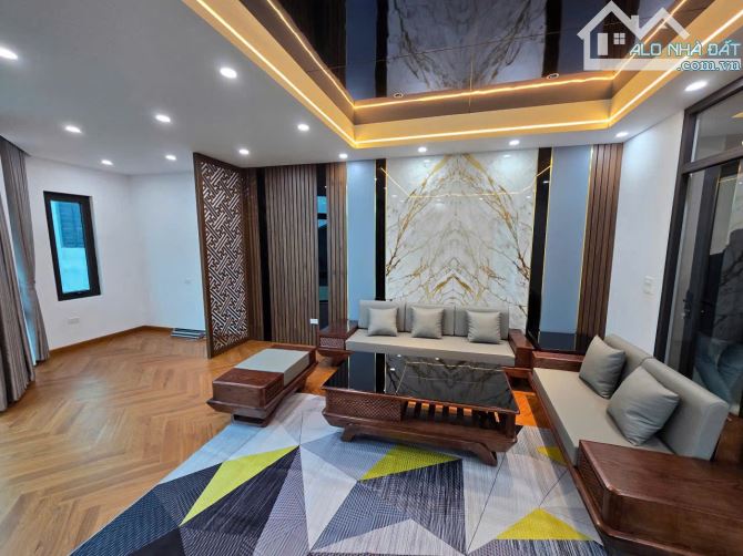 NHÀ PHỐ NGUYỄN VĂN CỪ LONG BIÊN - 2 MẶT THOÁNG 7 TẦNG THANG MÁY Ô TÔ NGỦ - CHỈ 13,55 TỶ TL - 5