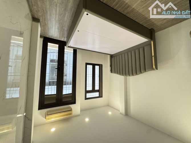 Nhà Kim Giang diện tích 50m2 x 5tầng, cực đẹp, mới, giá chỉ 7.68 tỷ, ngõ 4m - 6