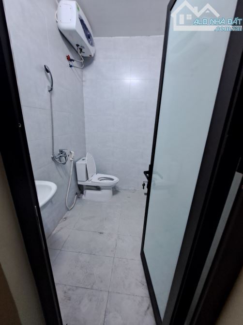 Cho thuê nhà ngõ 165 Dương Quảng Hàm, Dt 50m2 x 5 tầng, mặt tiền 4m, ngõ ô tô đậu cửa - 6