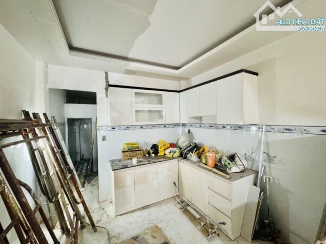 Nhà mới Trịnh Đình Trọng_ Phú Trung Tân Phú. DT 34m2. 2 tầng. 3.1m x 11m. Giá 3.9 tỷ - 6