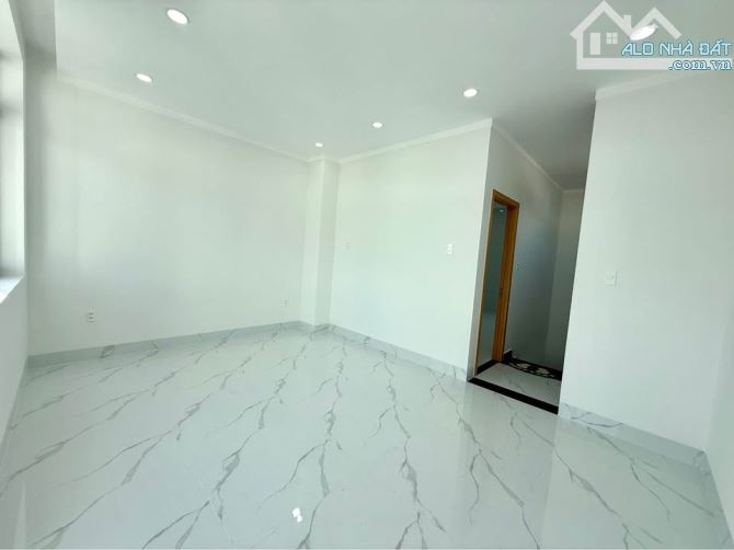 Chính chủ cần bán nhà đường Nguyễn Chí Thanh, Tương Bình Hiệp - 120m2, SHR, tặng nội thất - 6