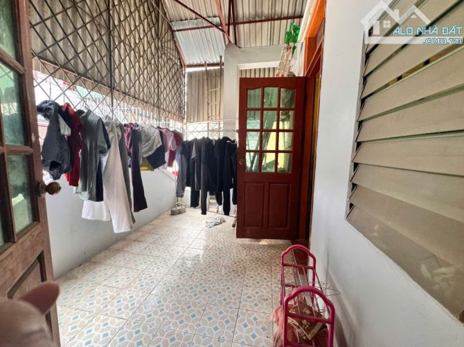 Bán nhà Trần Phú Lô Góc 30m2 4 tầng mt 5.2m oto tránh dừng đỗ giá 6ty35 - 6