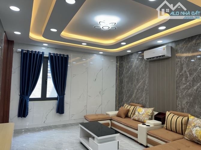 BÁN NHÀ 4 TẦNG - 4 P. NGỦ - HẺM XH - PHẠM VĂN BẠCH - F 15 - TÂN BÌNH - GIÁ 6,2 TỶ - 6