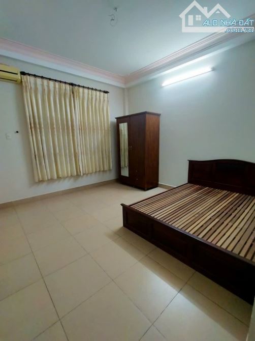 NHÀ 1TRỆT 3LẦU KDC SẦM UẤT NGAY HOÀNG DIỆU 2 4X24M 6P - 6