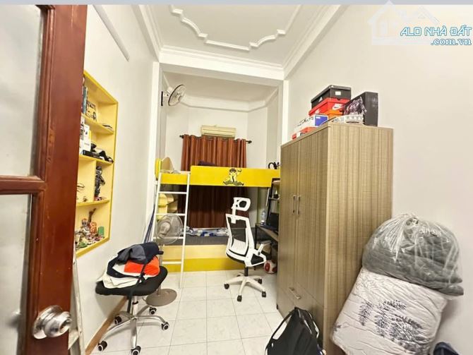 BÁN NHÀ CHÍNH KINH THANH XUÂN 48M2;4 TẦNG; MẶT 6M;4 PN;10,95 TỶ .NHÀ TRUNG TÂM QUẬN THANH - 6