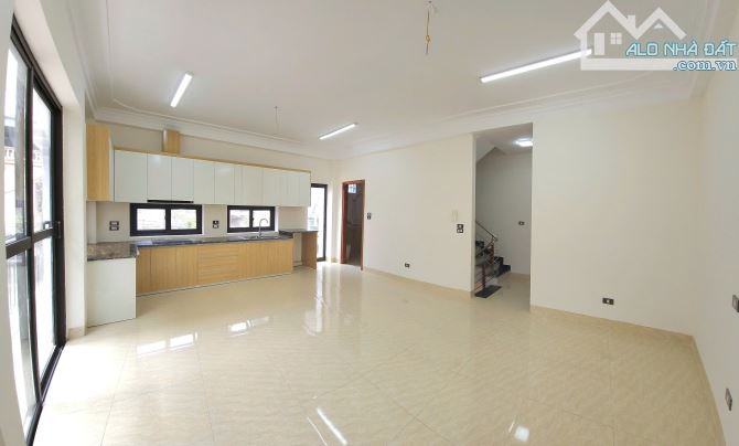 Bán nhà 6 tầng lô góc 2 mặt thoáng, thang máy cao cấp, ô tô vào nhà phố Lệ Mật, giá 8.9 tỷ - 6