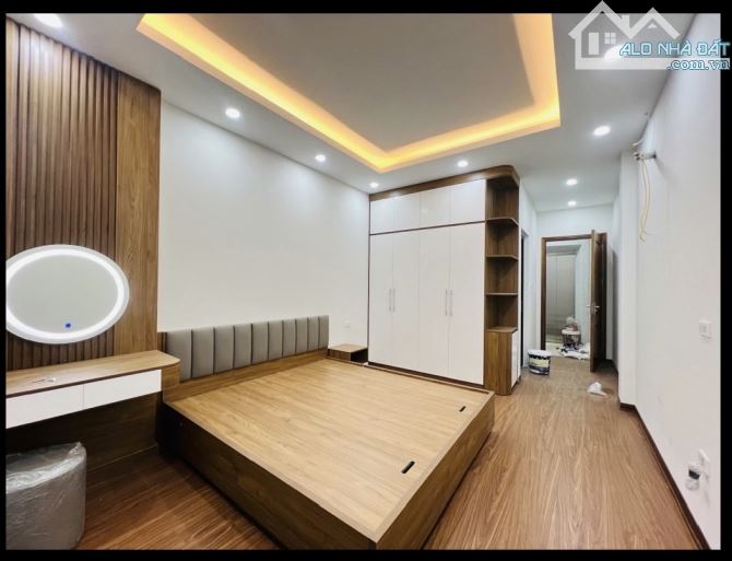 HOA HẬU PHỐ ĐỨC GIANG,XÂY MỚI,37M,6 TẦNG,THÁNG MÁY,NỘI THẤT NHẬP KHẨU,GIÁ 8,5TỶ,Ô TÔ THÔNG - 6