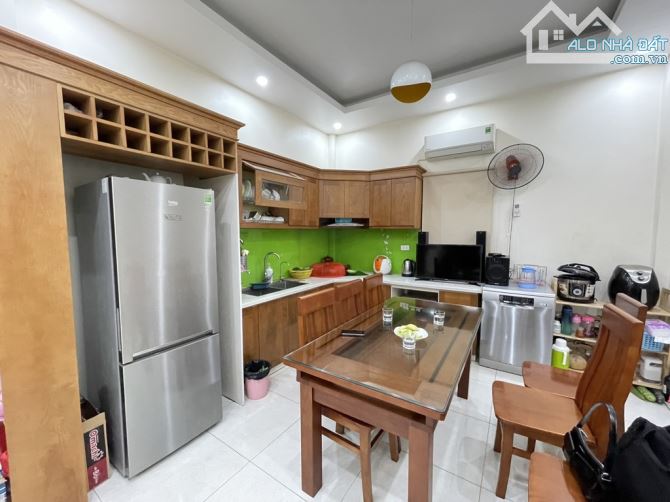 Bán nhà dân xây rất đẹp, phố An Đào C, TT.Trâu Quỳ, Gia Lâm - DT 42 m2 - Giá 7.25 tỷ - 6