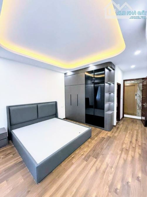 HÀNG KỊCH ĐỘC - NGỌC THUỴ -7 TẦNG THANG MÁY - Ô TÔ 7 CHỖ  - FULL NỘI THẤT - DT43m-Giá 13.5 - 6