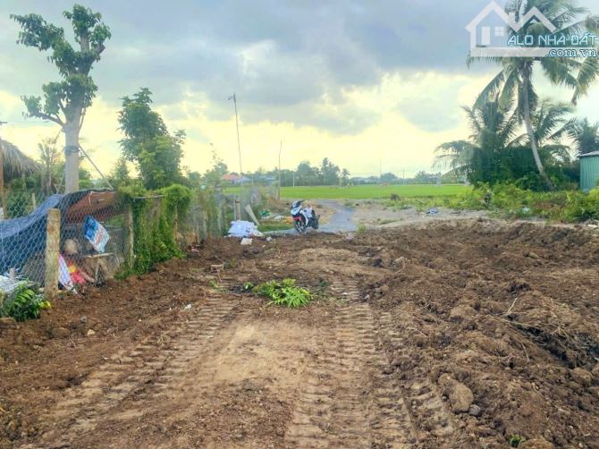 Hàng thơm, 600m2 đất vườn View Kênh Tân Trụ, chỉ 550tr - 6