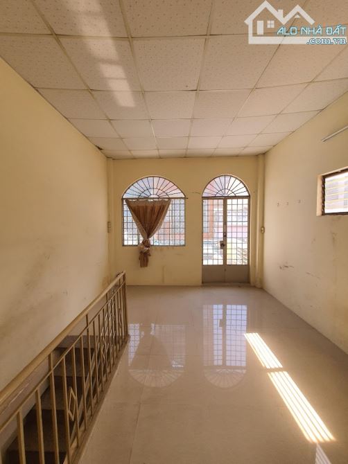 Bán nhà HXT đậu cửa, gần Đầm Sen, trường học, chợ 42m2 giá chỉ 6 tỷ - 6