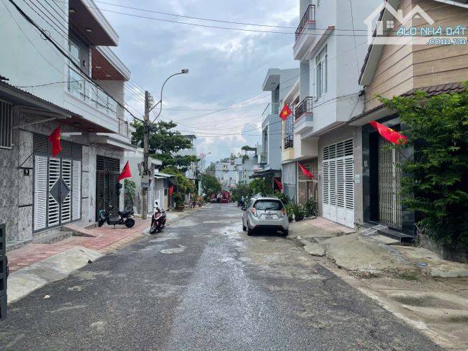 Nhân - căn góc đường nhựa Nguyễn An Khh TDC bán chỉ 5t - 6