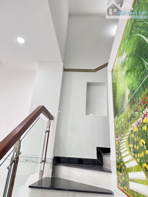 Cho thuê nhà Mt nội bộ khu cao lỗ sát tạ quang bửu- 4m x20m- 80m.2- 1Trệt 2 Lầu +ST-F4 Q8 - 6