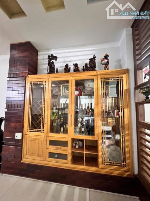 CẦN BÁN CĂN NHÀ MẶT TIỀN KINH DOANH VIP 1 TRỆT 2 LẦU ĐƯỜNG NGÔ GIA TỰ - 6x18m - TÂY NAM - 6