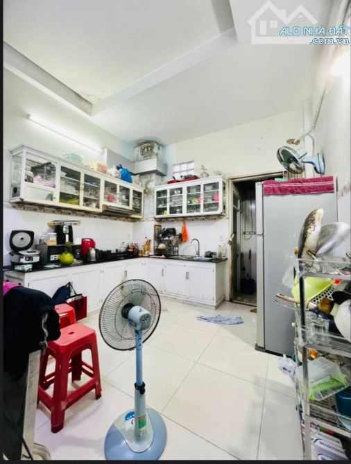 Bán nhà 2 tầng 82m² giá 5 tỷ -4,1x20 hẻm xe tải gần chợ bà điểm - 6