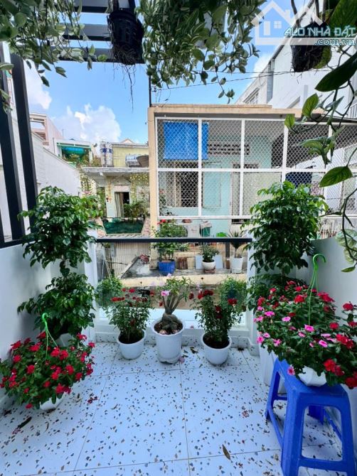 NHÀ NHỎ XINH- HXH- 2 TẦNG 26M2- GẦN NGÃ TƯ PN, PHAN ĐÌNH PHÙNG- 4,59 TỶ - 7
