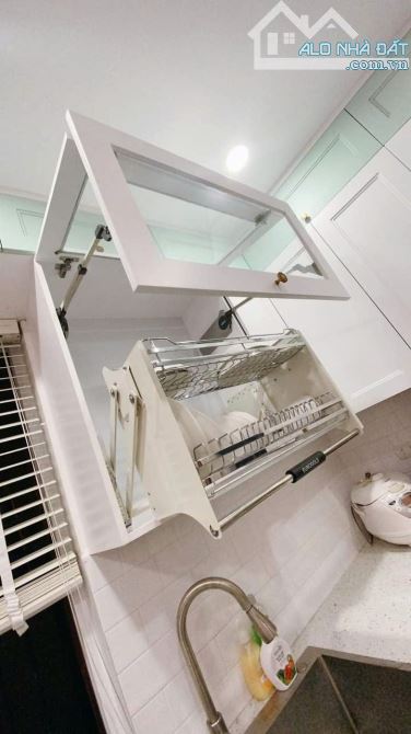 CHÚ 7 BÁN NHÀ Đ. HOA SỨ,PHÚ NHUẬN 2TY810TR/65M2, ĐANG CHO THUÊ 12TR/TH - 7