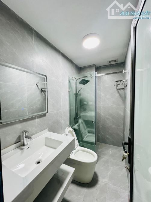 Nhà đẹp Trần Khát Chân, 6 tầng thang máy, full nội thất, sổ 35m2 lô góc. Giá 8.6 tỷ - 7