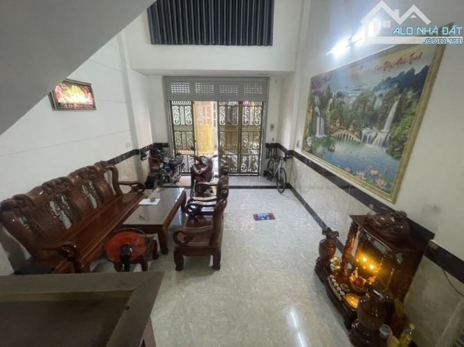 Nhà Hẻm Xe Hơi - Nguyễn Thị Búp Q12 - 60m2 - 5 tầng - Nhỉnh 6 Tỷ - 7