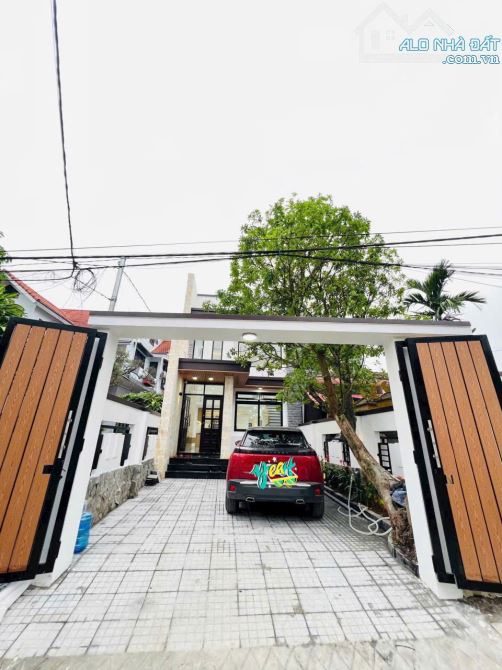 Nhà cách Phạm Văn Đồng 200m_oto đậu trong sân - 6