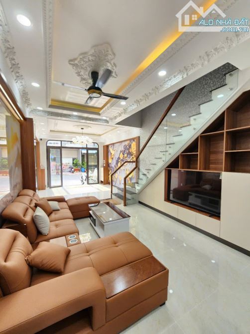 Bán nhà 1T3L 4.5x16m hoàn công, đường D1 KDC Phú Hồng Thịnh 6 p. An Bình - 7