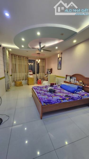 SIÊU PHẨM LÔ GÓC – NHÀ ĐẸP – HẺM XE TẢI – NGANG 5.7M Giá chỉ 8.95 tỷ – P.14, Quận Gò Vấp - 7