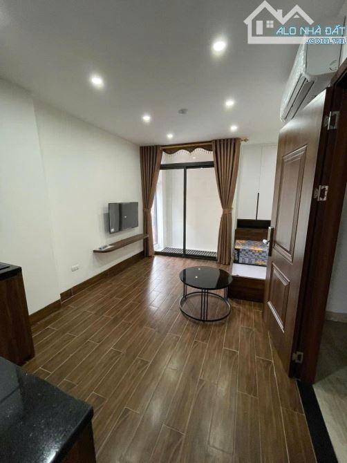 Bán toà CHDV phố Thịnh Quang, lô góc, 92m2 x 7 tầng, dòng tiền 110 triệu/tháng, 5m ra phố - 7