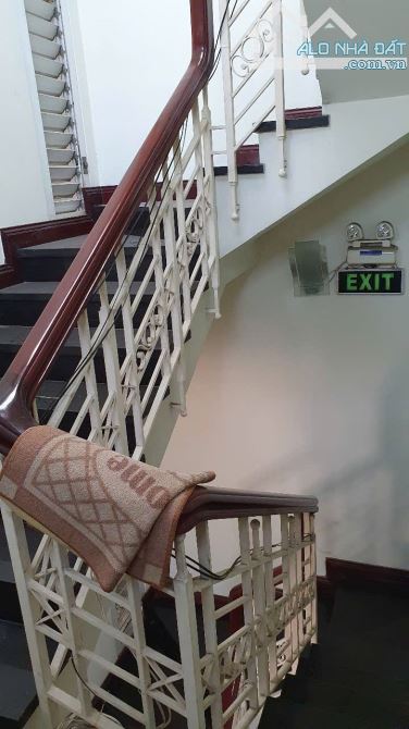 Mặt tiền Nguyễn Phi Khanh, P. Tân ĐỊnh Q.1 - DT: 4m x 28m - 5 Lầu T.máy - Giá: 35 Tỷ - 7