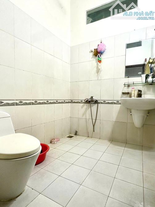 Đối diện ETOWN Cộng Hòa, hxh  tránh, 4.45m x 18m, 9pn, chỉ 11 tỷ - 7