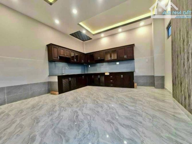 HUỲNH TẤN PHÁT P. Phú Thuận Phú Mỹ Hưng vip Q7 NGANG 5 DÀI14  XÂY MỚI 4TẤM CÓ 7TỶ XE HƠI - 7