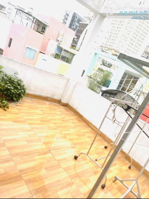 CẦN BÁN NHÀ 4 TẦNG,5PN - QUẬN 3 - H3G - LÝ CHÍNH THẮNG - DT: [ 4m x 10m ] - CHỈ 5,2 TỶ TL - 7