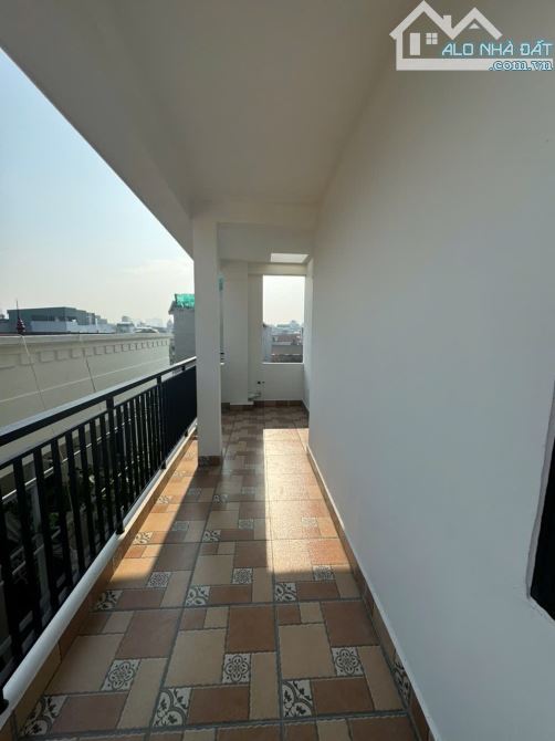 Nhà Bát Khối Diện tích 30m2 giá 6.xtỷ Gần AEON, Đường Cổ Linh, Cầu Vĩnh Tuy - 7