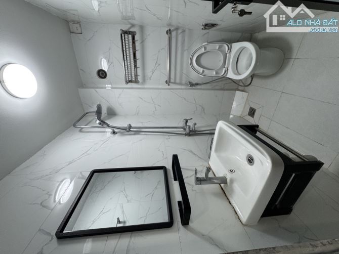 Nhà Kim Giang diện tích 50m2 x 5tầng, cực đẹp, mới, giá chỉ 7.68 tỷ, ngõ 4m - 8